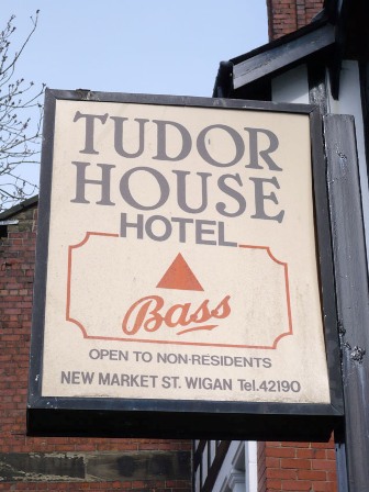Wigan, Tudor House Hotel