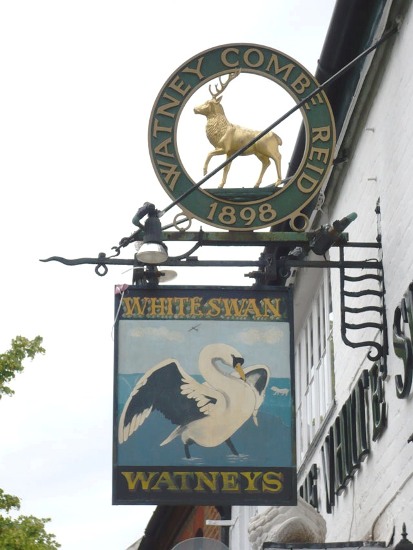 Dunstable, White Swan