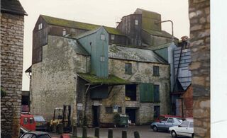 File:Bowlys Cirencester 1994 (4).jpg