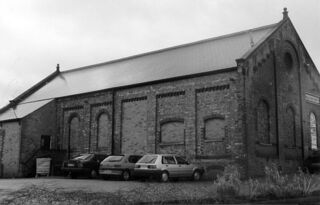 File:Brunt Bucknall bottling.jpg