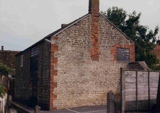 File:Somerset Arms Semington.jpg