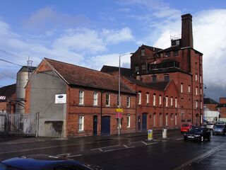 File:DevizesWadworthBry96 SP Apr2010.jpg