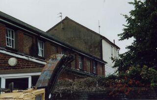 File:Beard & Bright Coggeshall.jpg