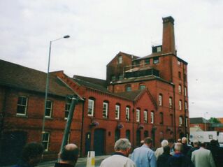 File:DevizesWadworthBry200207b SP.jpg