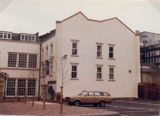 File:Threlfall Liverpool site bb.jpg