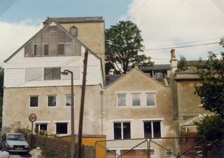 File:Batheaston 1990.jpg