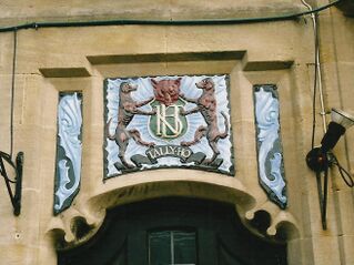 File:EastbourneTallyHo 200604 SP06.jpg