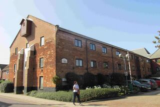 File:Swaffham maltings.jpg
