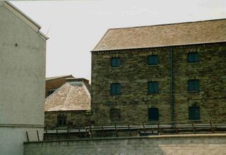 File:Buckleys Llanelli No1 malthouse.jpg