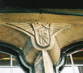 File:EastbourneTallyHo 200604 SP08.jpg