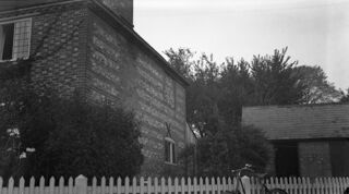 File:Upton-Crown-2.jpg